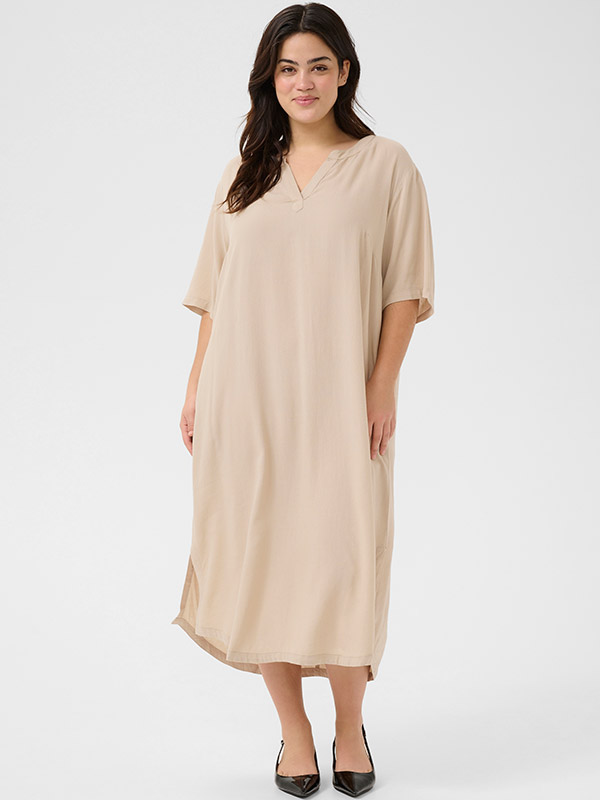 KCMILLE - Plus Size Klänning fra Kaffe Curve