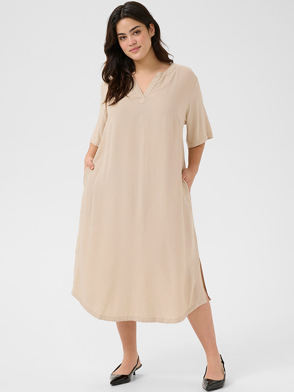KCMILLE - Plus Size Klänning fra Kaffe Curve