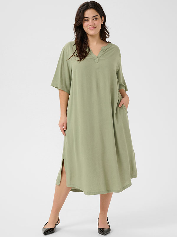 KCMILLE - Plus Size Klänning fra Kaffe Curve
