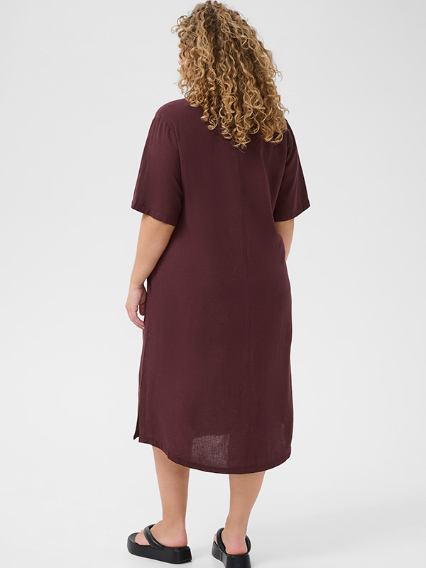 KCMILLE - Plus Size Klänning fra Kaffe Curve