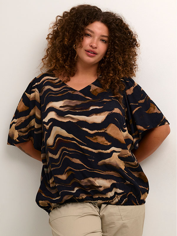Blus fra Kaffe Curve