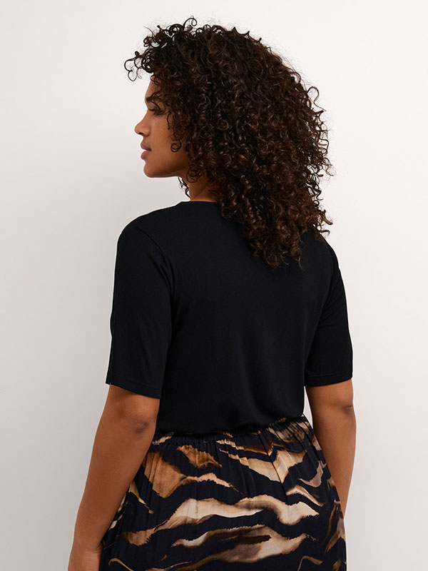 Blus fra Kaffe Curve