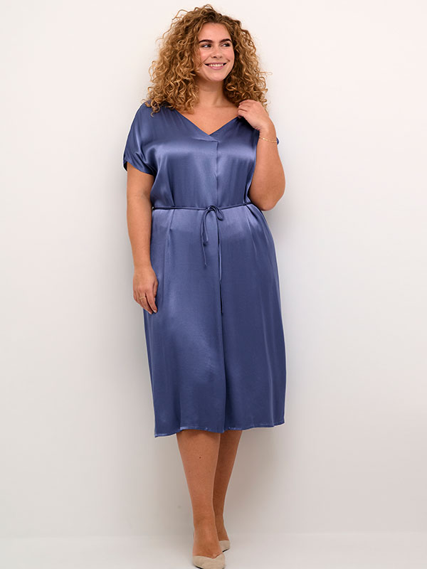 KCKANA - Plus Size Klänning fra Kaffe Curve