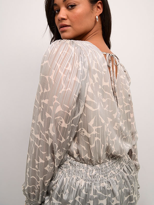 KCELLA - Plus Size Blus fra Kaffe Curve