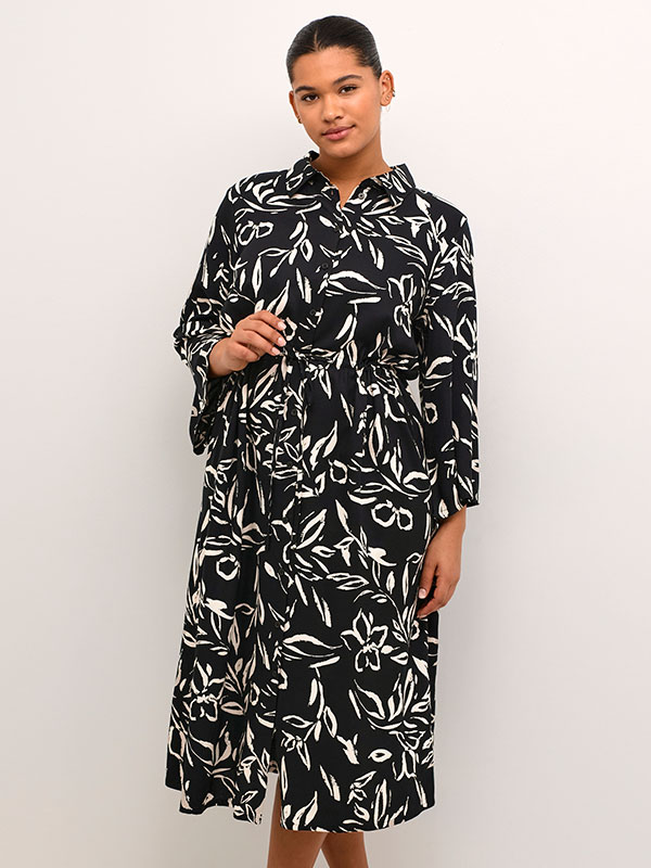 KCFLORA - Plus Size Klänning fra Kaffe Curve