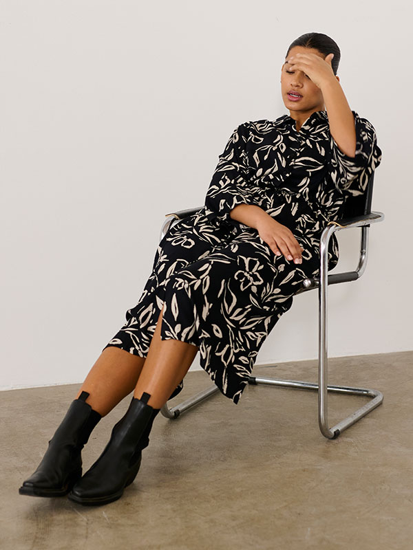 KCFLORA - Plus Size Klänning fra Kaffe Curve