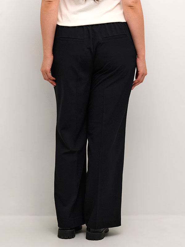 KCELMA - Plus Size Byxor fra Kaffe Curve