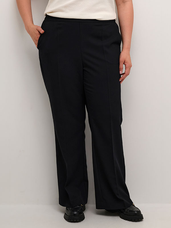 KCELMA - Plus Size Byxor fra Kaffe Curve