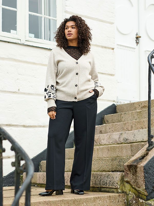 KCELMA - Plus Size Byxor fra Kaffe Curve