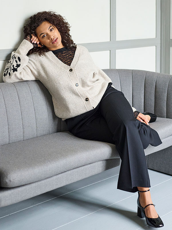 KCELMA - Plus Size Byxor fra Kaffe Curve