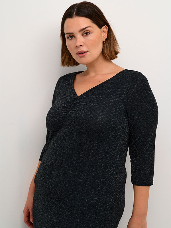 KCELLIA - Plus Size Klänning fra Kaffe Curve