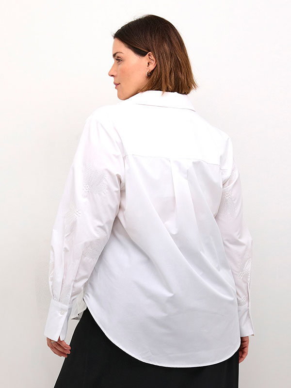 KCELNA - Plus Size Skjorta fra Kaffe Curve