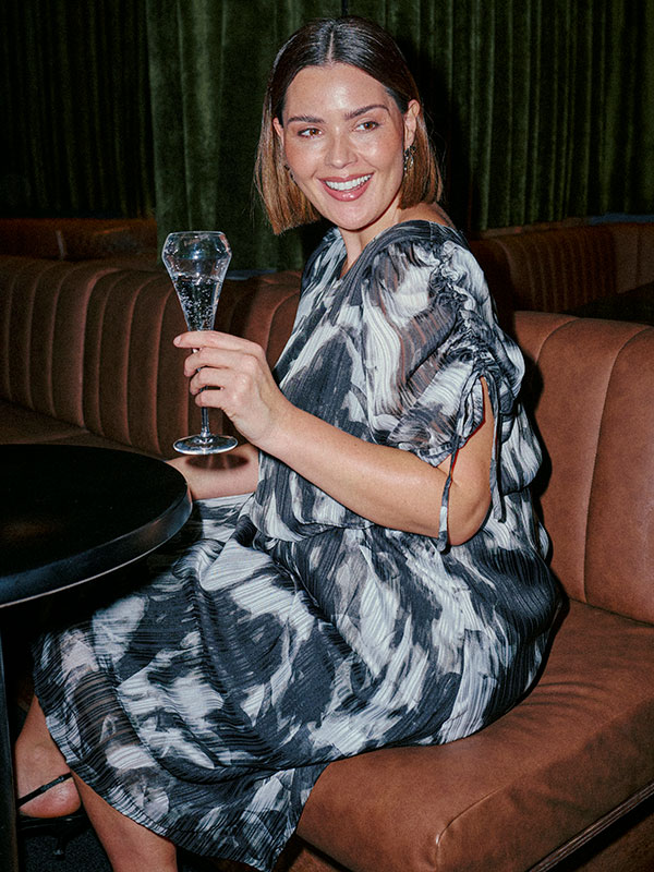 KCLIVA - Plus Size Klänning fra Kaffe Curve