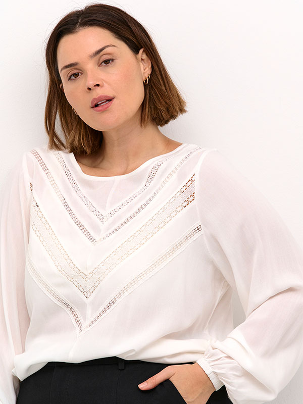 KCELINA - Plus Size Blus fra Kaffe Curve