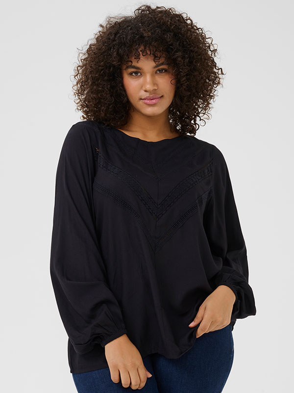 KCELINA - Plus Size Blus fra Kaffe Curve