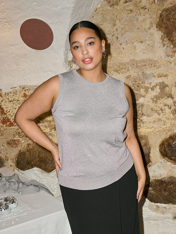 KCREGITTA - Plus Size Väst fra Kaffe Curve