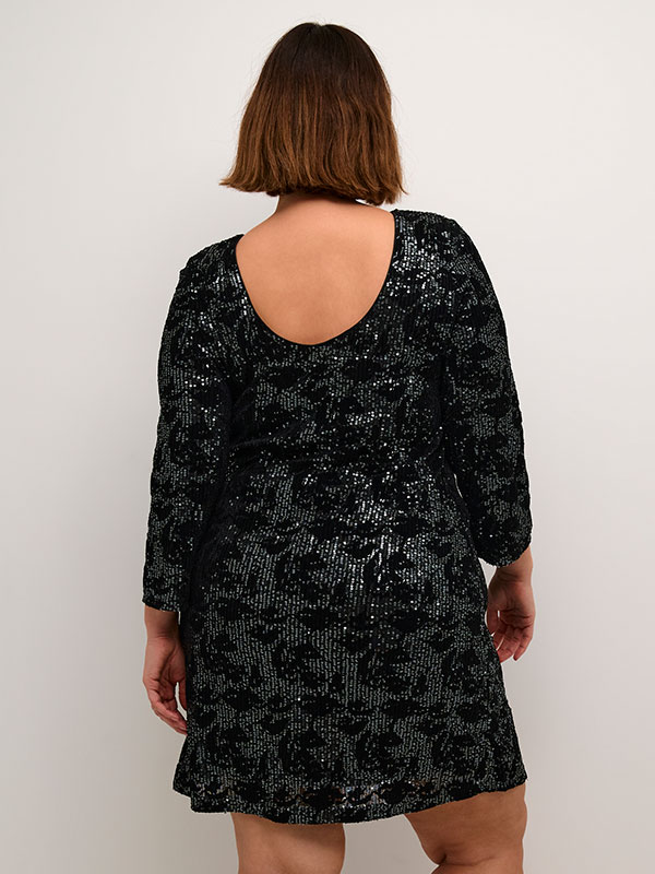 KCBRIT - Plus Size Klänning fra Kaffe Curve
