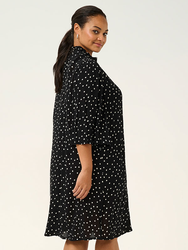 KCVILNA - Plus Size Klänning fra Kaffe Curve