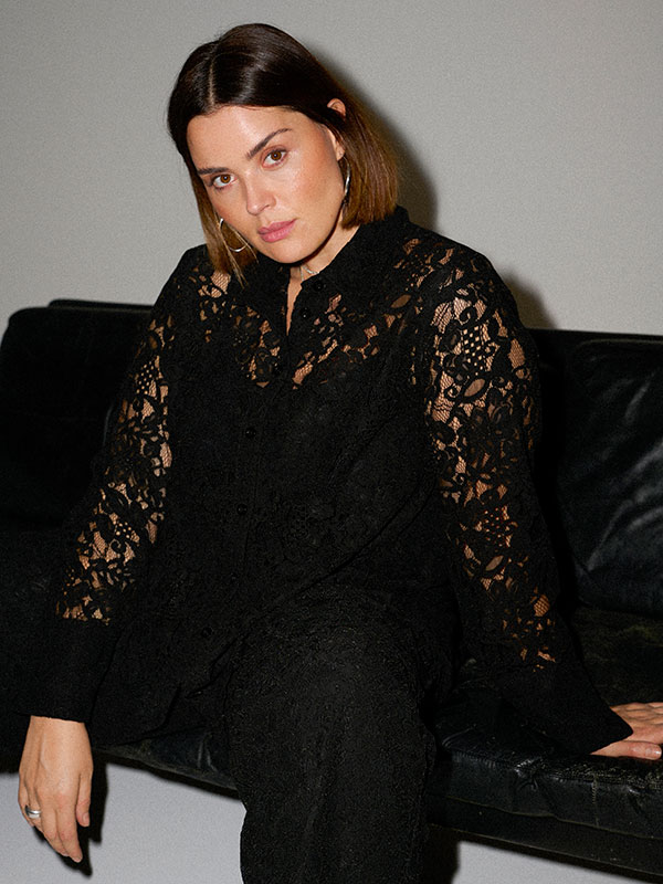 KCNELINA - Plus Size Skjorta fra Kaffe Curve