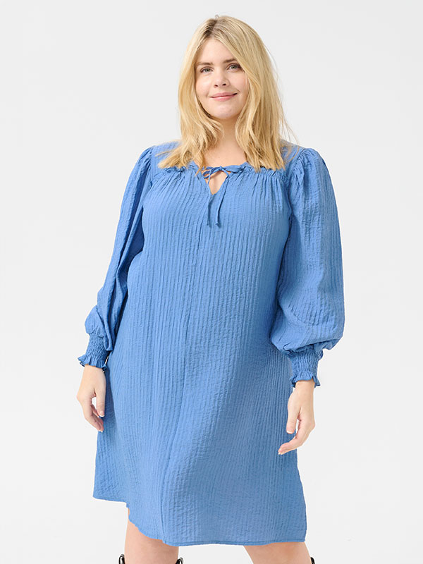 KCLINNA - Plus Size Klänning fra Kaffe Curve