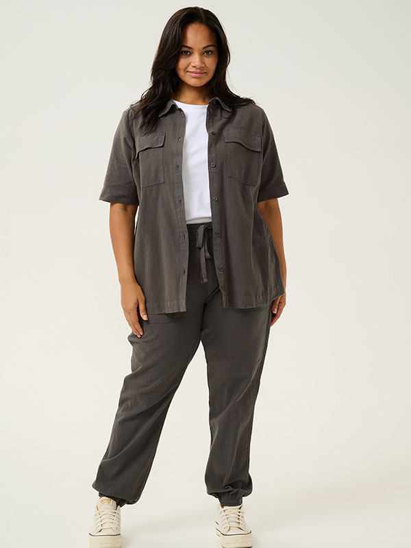 KCNANA - Plus Size Skjorta fra Kaffe Curve