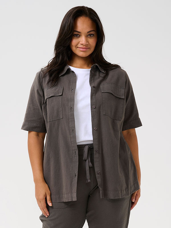 KCNANA - Plus Size Skjorta fra Kaffe Curve