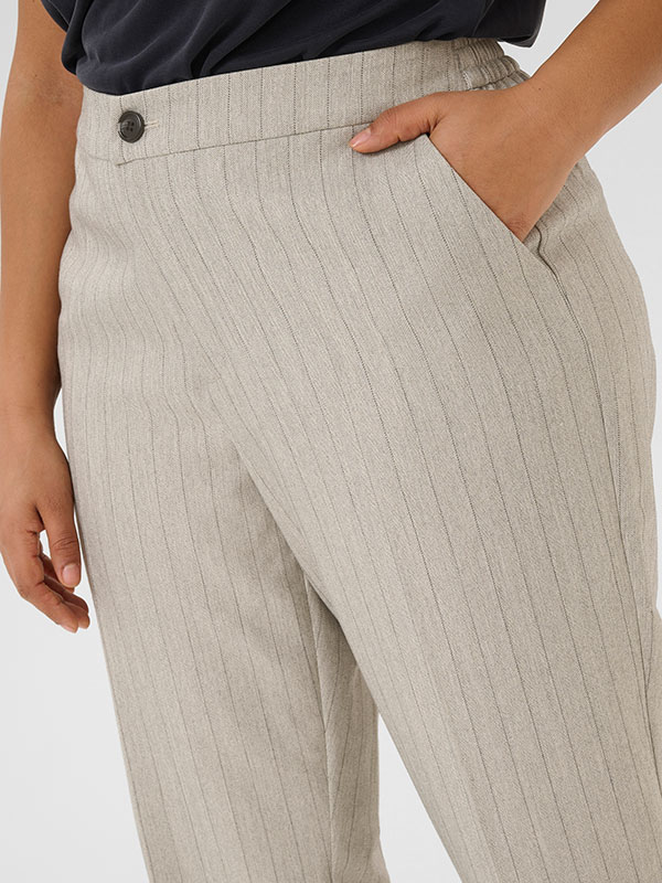 KCKAJA - Plus Size Byxor fra Kaffe Curve