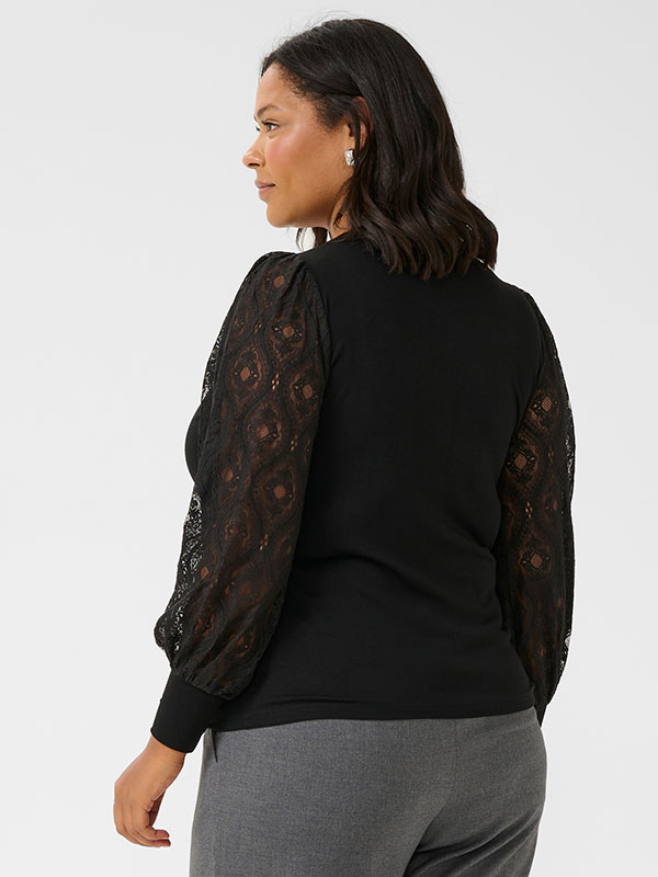 KCNIOMA - Plus Size Blus fra Kaffe Curve