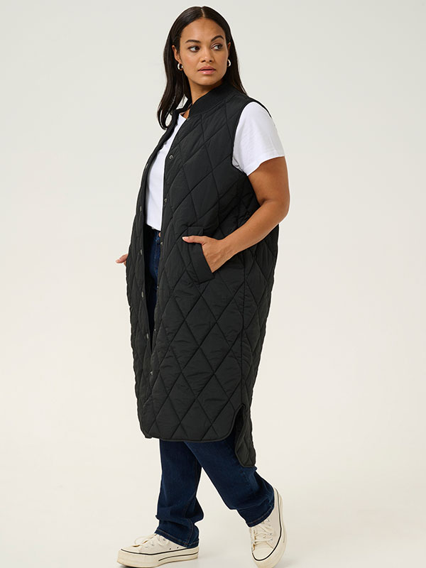 KCNORENA - Plus Size Väst fra Kaffe Curve
