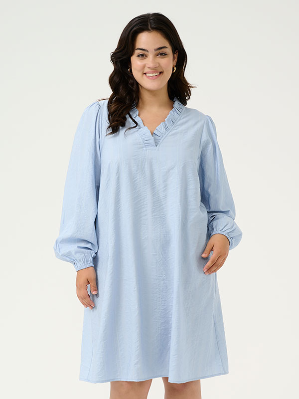 KCANNI - Plus Size Klänning fra Kaffe Curve