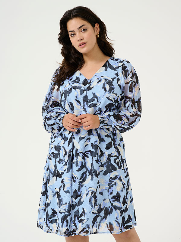 KCELONA - Plus Size Klänning fra Kaffe Curve