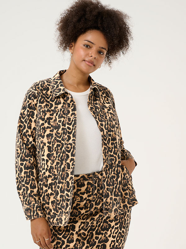 KCLEONOMA - Plus Size Jacka fra Kaffe Curve