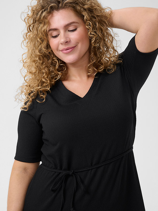 KCIVENA - Plus Size Klänning fra Kaffe Curve