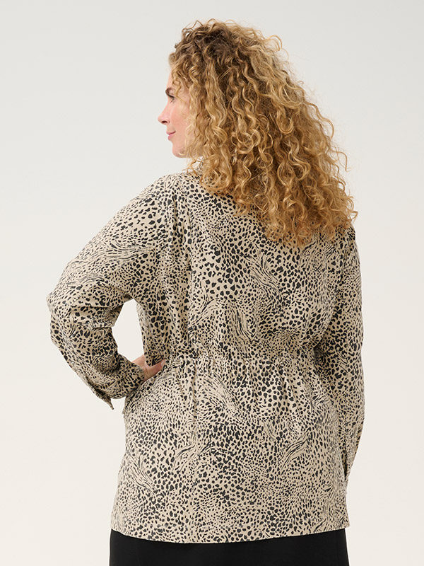 KCLISIA - Plus Size Jacka fra Kaffe Curve