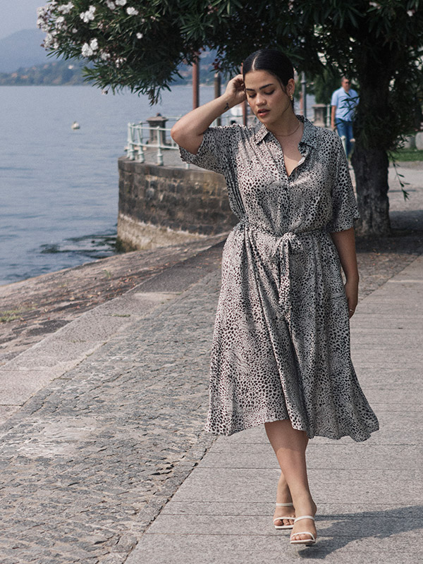 KCDEBRI - Plus Size Klänning fra Kaffe Curve
