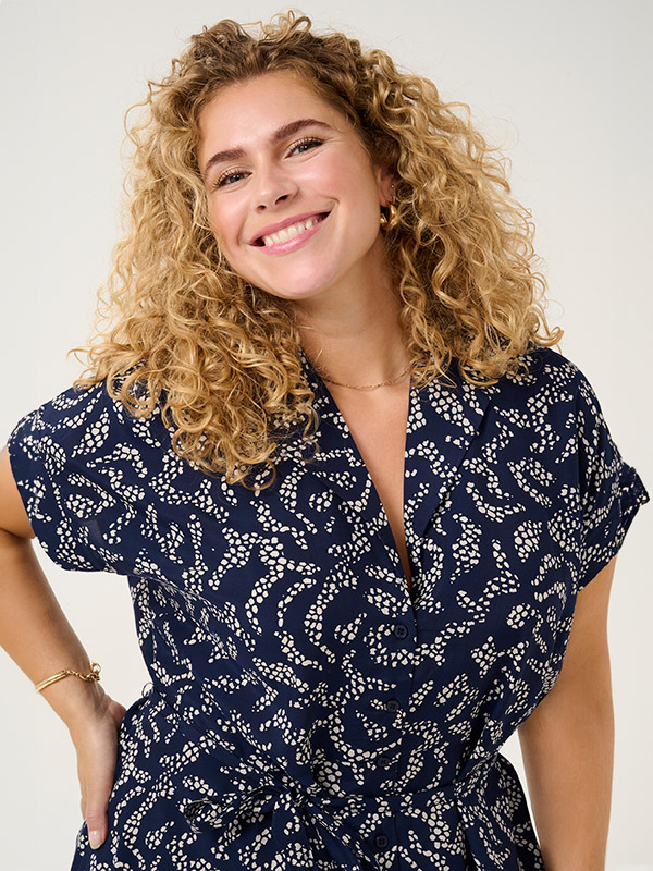 KCBEATE - Plus Size Klänning fra Kaffe Curve
