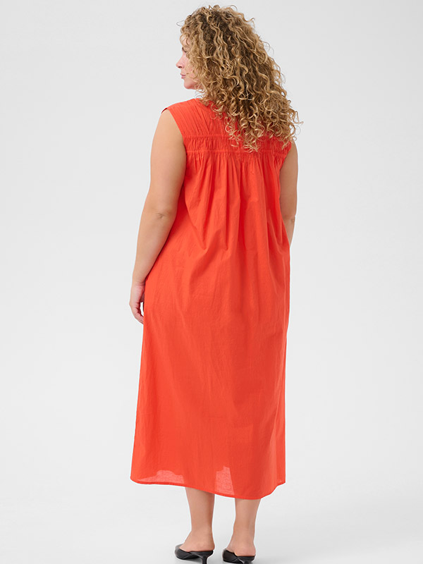KCTHIA - Plus Size Klänning fra Kaffe Curve