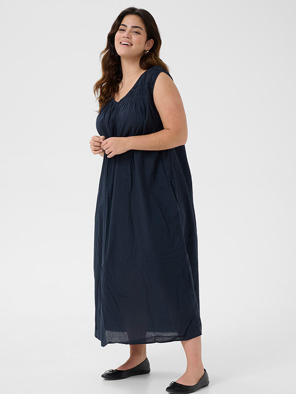 KCTHIA - Plus Size Klänning fra Kaffe Curve