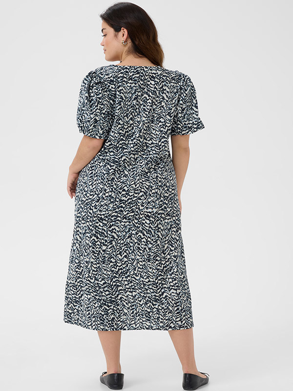 KCRAFIA - Plus Size Klänning fra Kaffe Curve