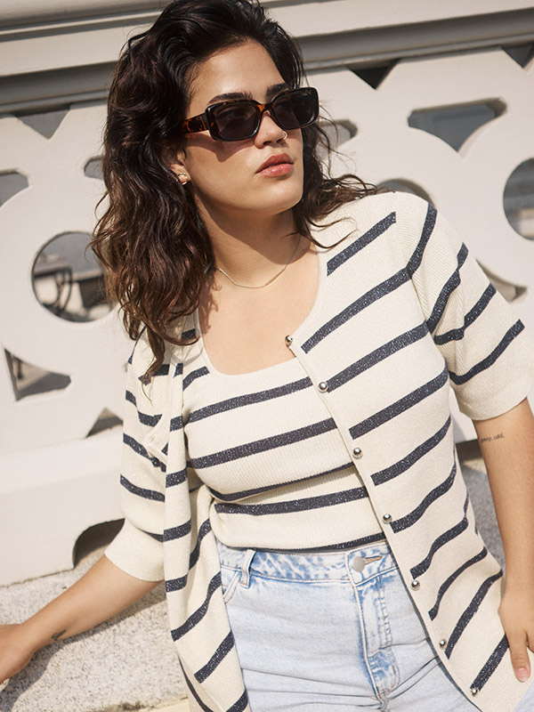 KCMORINA - Plus Size Kofta fra Kaffe Curve