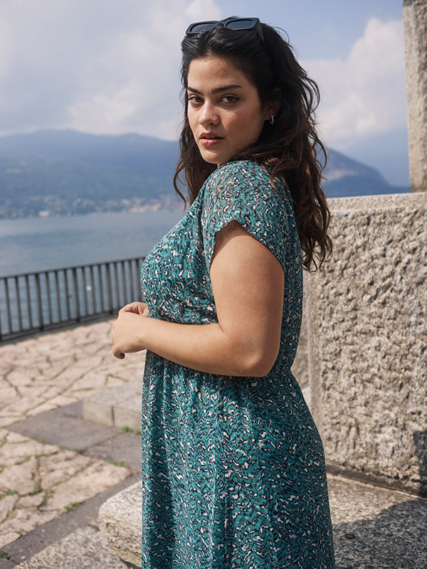 KCBELIA - Plus Size Klänning fra Kaffe Curve