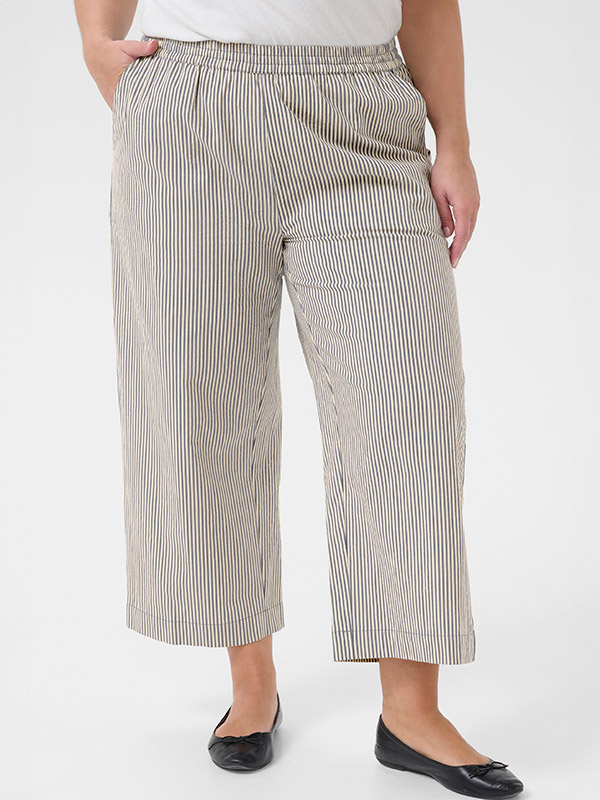 KCNANA - Plus Size Byxor fra Kaffe Curve