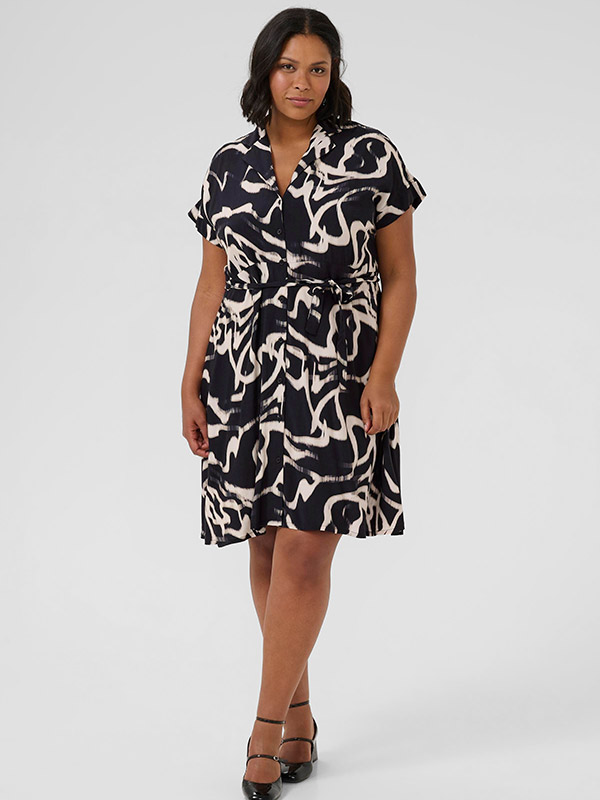 KCMAREN - Plus Size Klänning fra Kaffe Curve