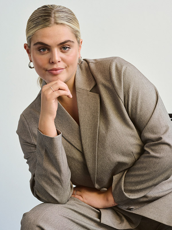 KCTILDA - Plus Size Kavaj fra Kaffe Curve
