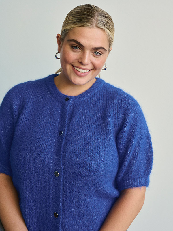 KCEMILIA - Plus Size Kofta fra Kaffe Curve