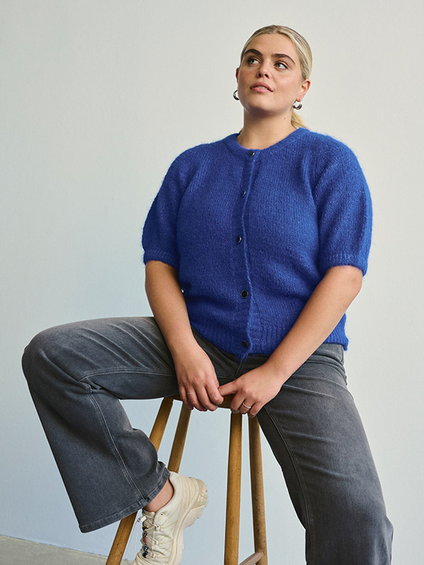 KCEMILIA - Plus Size Kofta fra Kaffe Curve