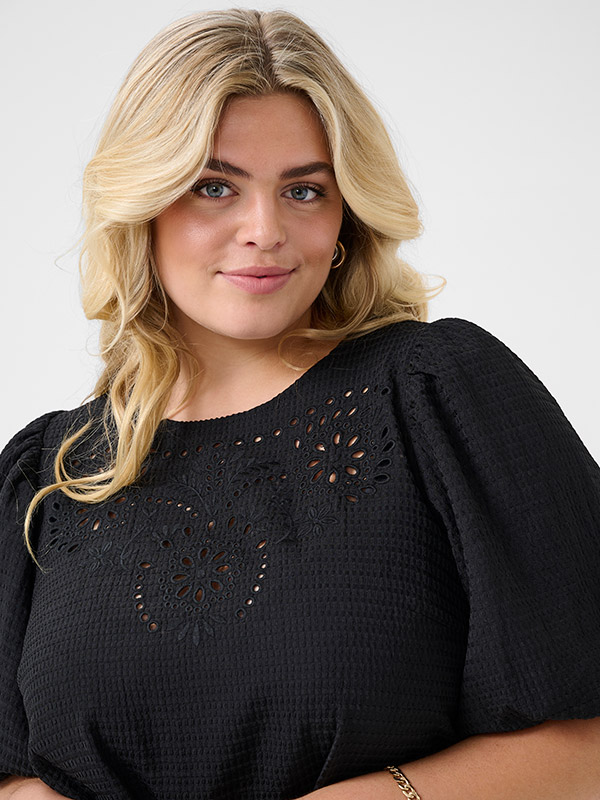 KCMELANA - Plus Size Blus fra Kaffe Curve