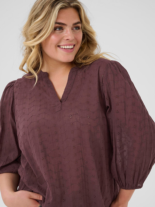 KCMAIA - Plus Size Blus fra Kaffe Curve