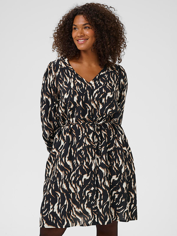 KCMILINA - Plus Size Klänning fra Kaffe Curve