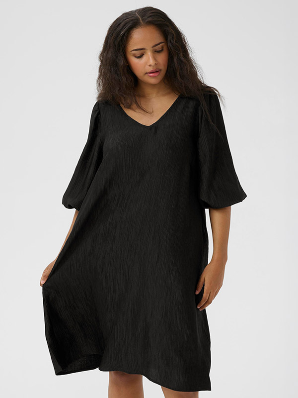 KCGIRLA - Plus Size Klänning fra Kaffe Curve